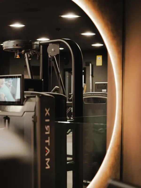Zona de máquinas en ICROM FITNESS